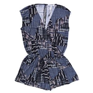 BCBG BCBGeneration romper shorts women XS tribal print deep V neck hidden pocket